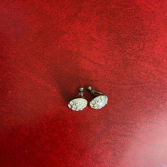 Beautiful vintage Rhinestone screw back earrings - round shape clusters wedding - Picture 5 of 7